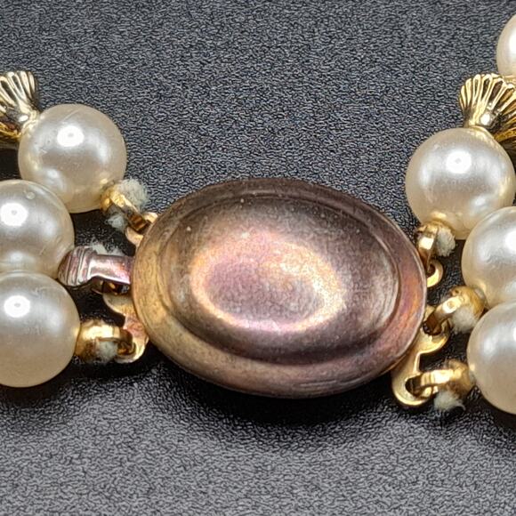 Vintage Black Lucite Bead Necklace, Faux Pearls, 3 Strands, Box Clasp - Picture 6 of 10